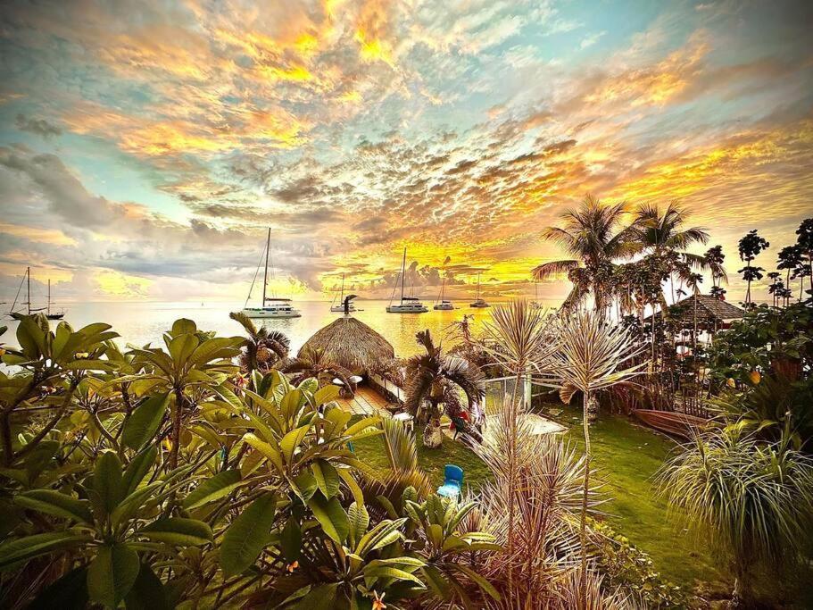 Meri Lodge Huahine Фаре Екстериор снимка